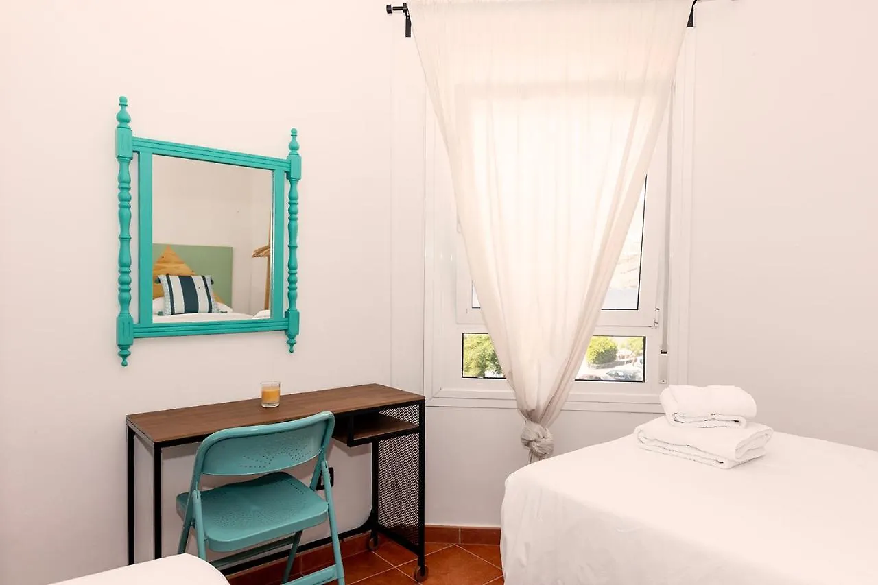 Artistic Beachfront Apartment Radazul Espagne